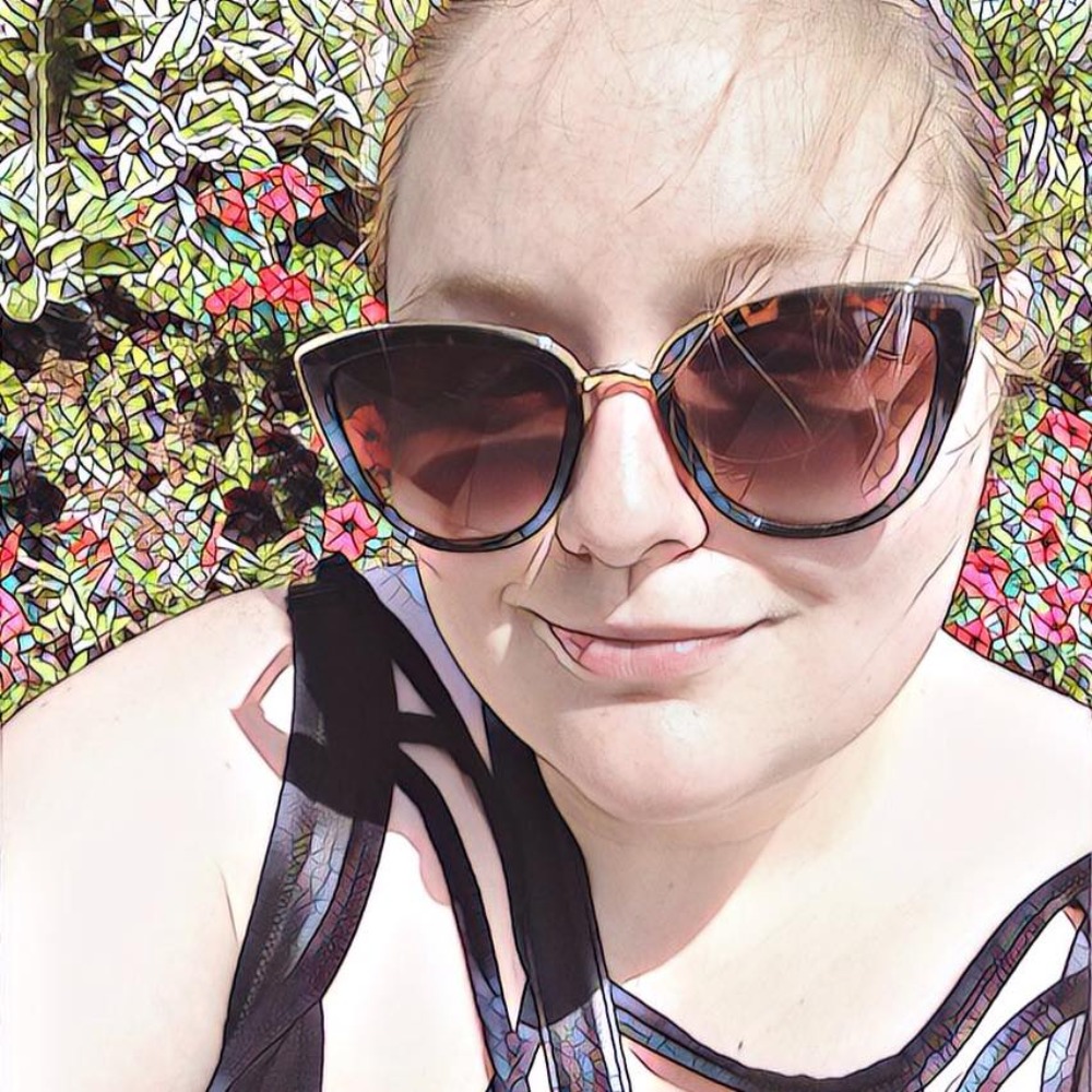 Meet your Posher, Desirae